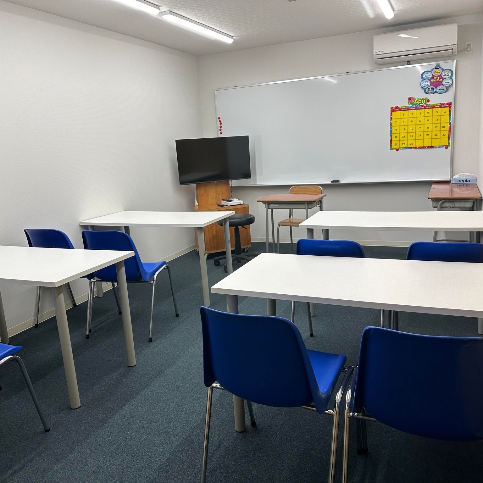 Sunrise English Academy-JHS SHS Adult Classroom